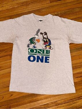 Vintage 1991 Bugs vs Taz One on One Acme Clothing T-Shirt